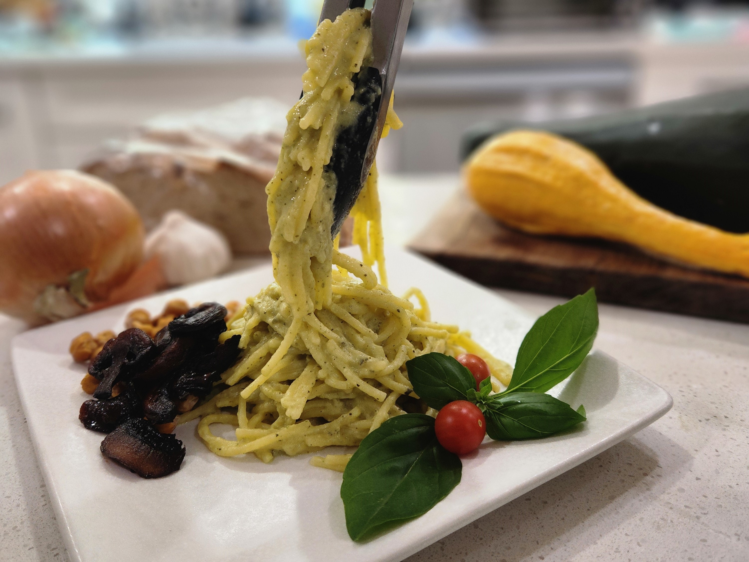 Creamy zucchini pasta